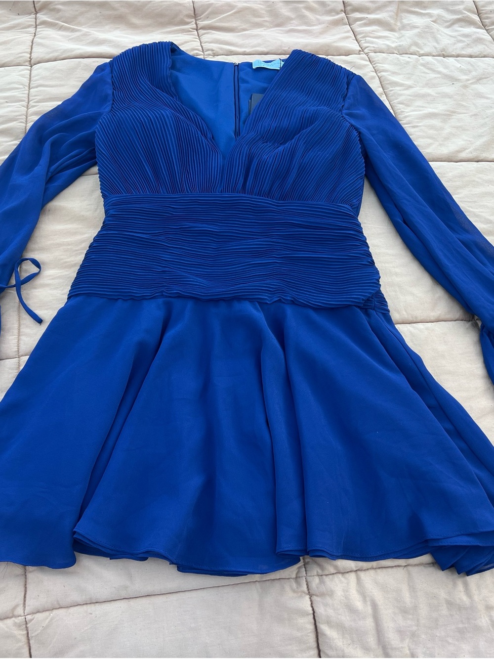 NWT IEENA for Mac Duggal Royal Blue Chiffon Bell Sleeved Mini Dress Size 6